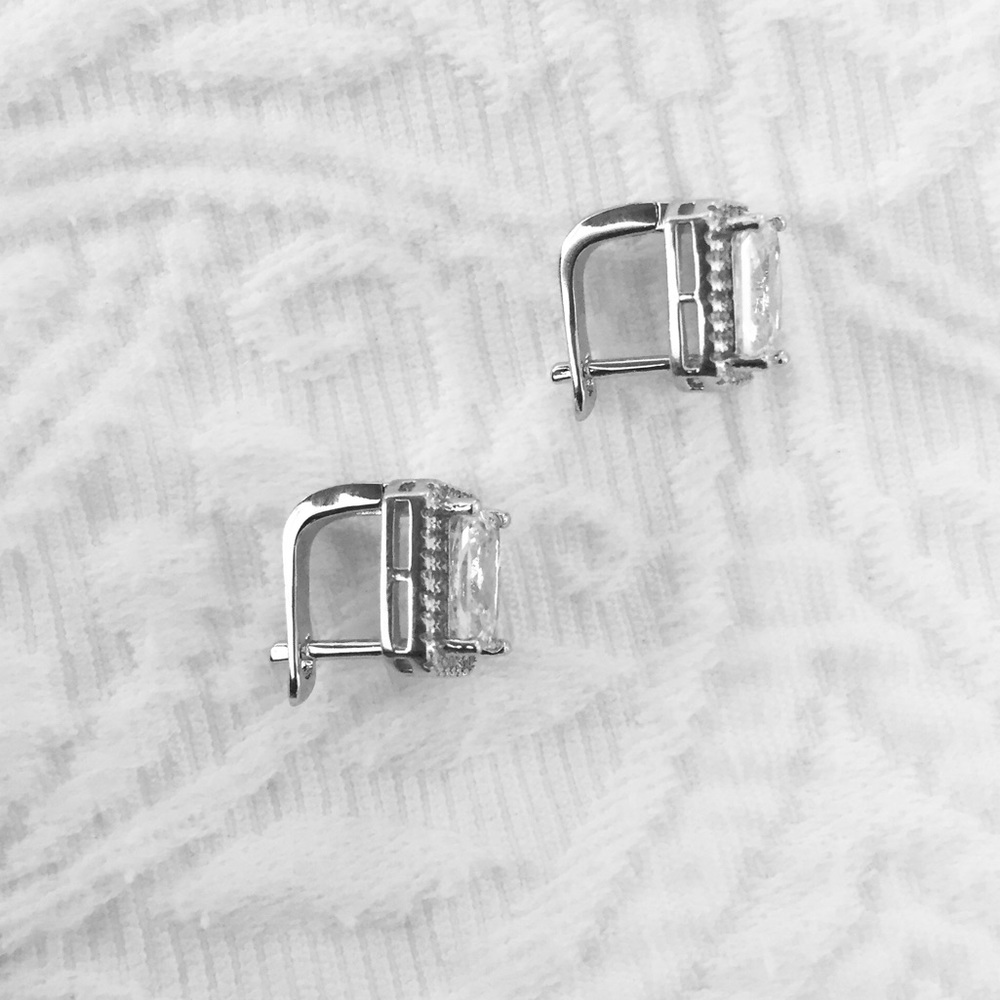 CLEARANCE Cushion cut cubic zirconia earrings - Picture 2 of 3